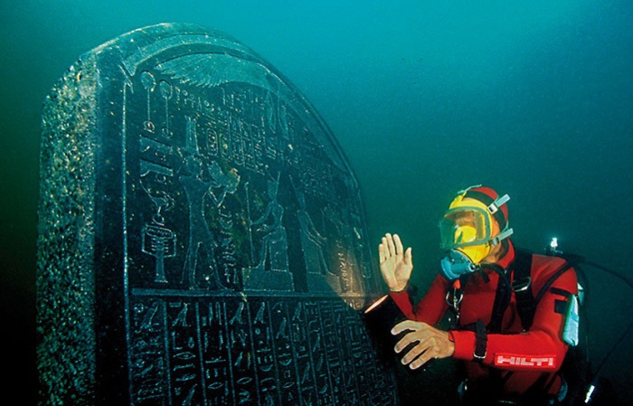 Плита с египетскими иероглифами. | Фото: thecultureconcept.com.