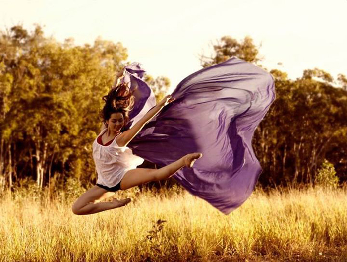 Красота танца на автопортретах Ингрид Эндель.