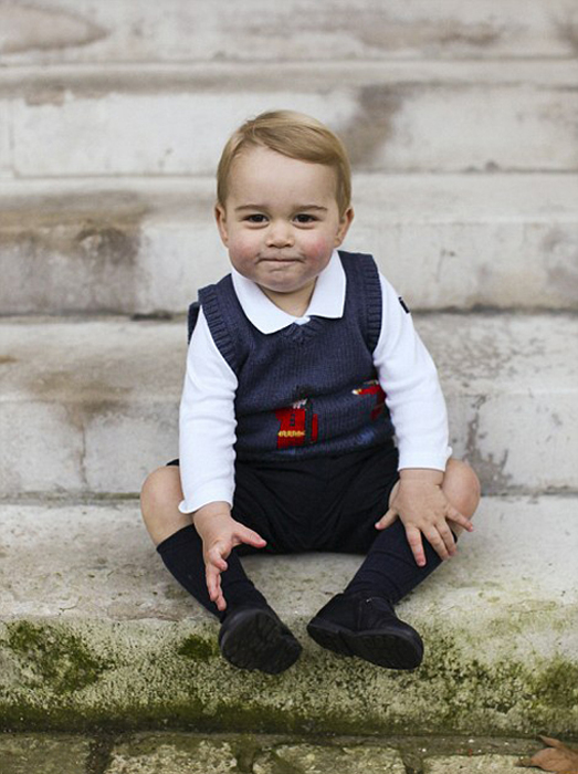Рождественская фотосессия принца Джорджа  у Кенсингтонского дворца. 2014 г. 
