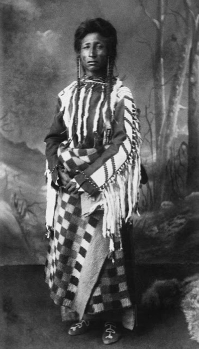 Мужчина племени Сарси, 1887 г.  Автор фото: Alex Ross.