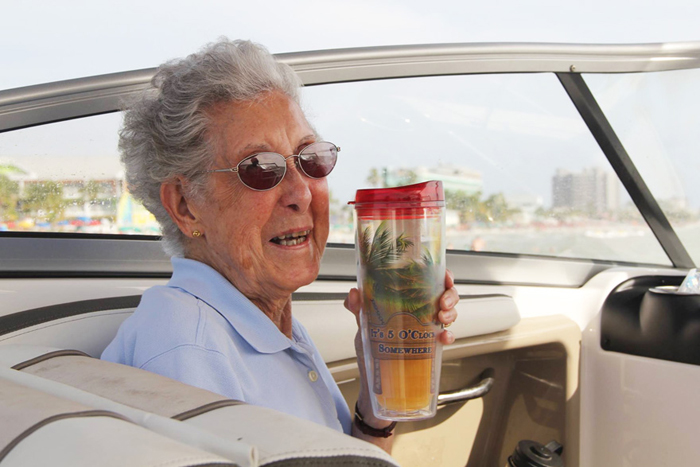 Когда 90-летней Норме диагностировали рак, она отказалась от лечения.