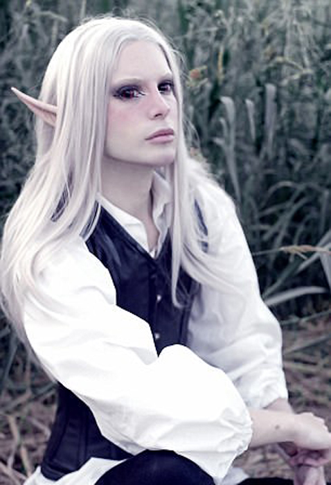 Луис Падрон потратил несколько десятков тысяч долларов на то, чтобы выглядеть, как эльф. Instagram luispadron.elf.