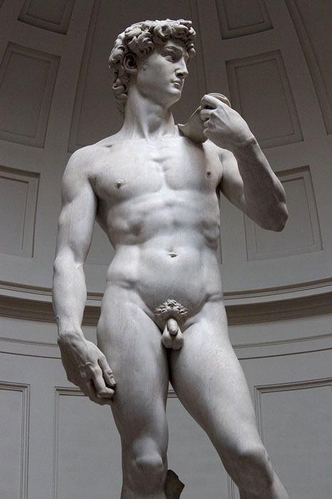 5-метровая статуя Давида была высечена из цельного куска мрамора.