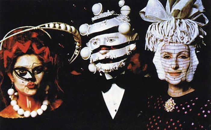 Безумные маски на вечеринке Ротшильдов в 1972 году.