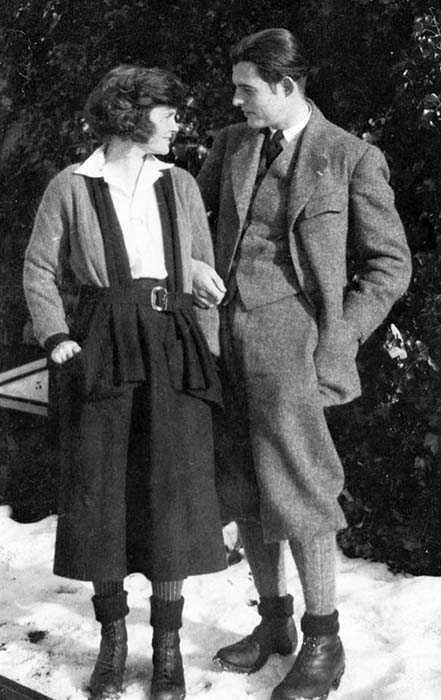 Хемингуэй и Хедли в 1922 году.