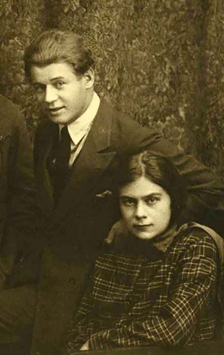 Сергей Есенин и Софья Андреевна Толстая, 1925.