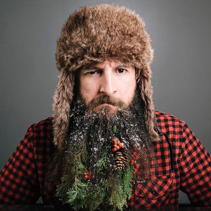 Тhe 12 Beards of Christmas - серия рождественских украшений для бороды.