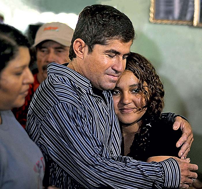 По прибытии в Сальвадор Хосе впервые встретился со своей дочерью.