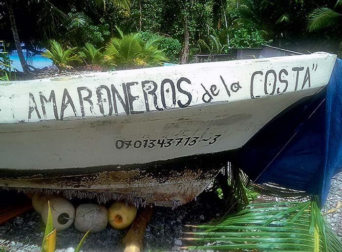 Лодка, в которой Хосе провел почти 14 месяцев в океане.