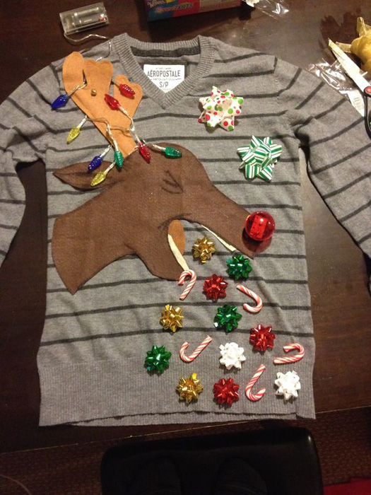 Новогодний свитер, сделанный 11-летним ребенком.