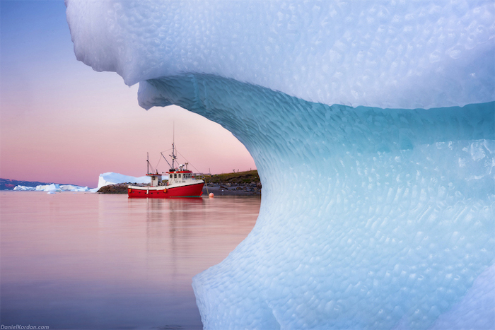 Из-за ледника. Автор фото: Daniel Kordan.