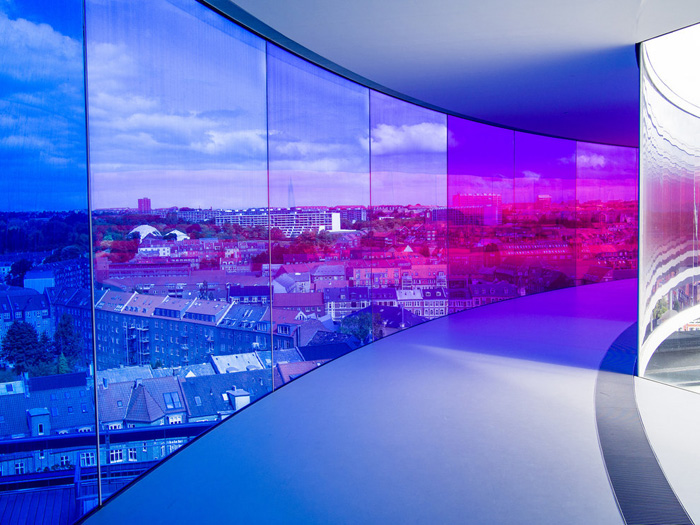 *Твоя радужная панорама* в музее ARoS в городе Орхус.