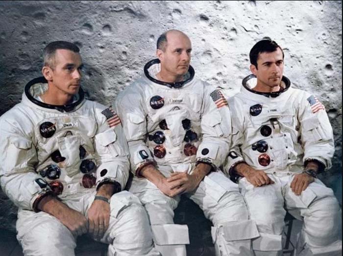Команда Аполлона-10 в Kennedy Space Center. 