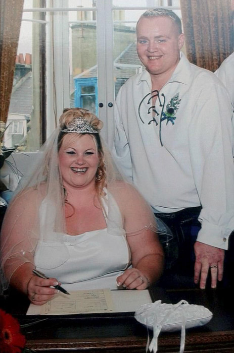 Дженис и Уильям Робертсон в день своей первой свадьбы.