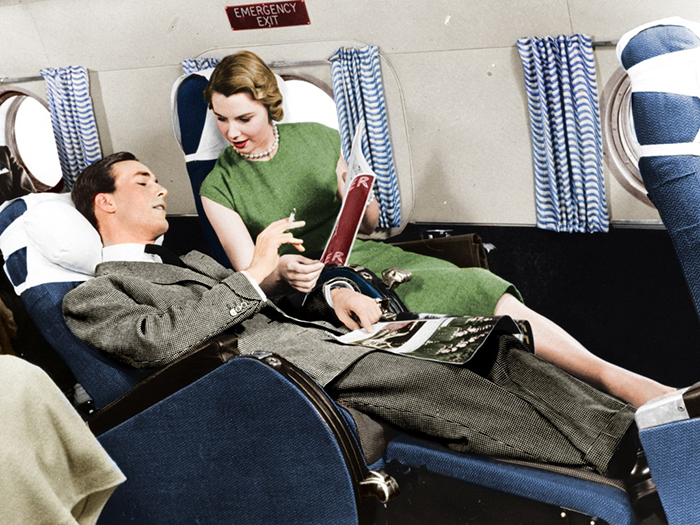 В самолетах 1950-1970-х годов места для каждого пассажира было намного больше, чем в современных самолетах.