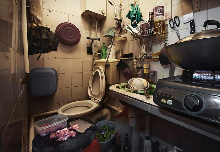 Фотографии разделенных квартир в Гонконге. Фото: Benny Lam.