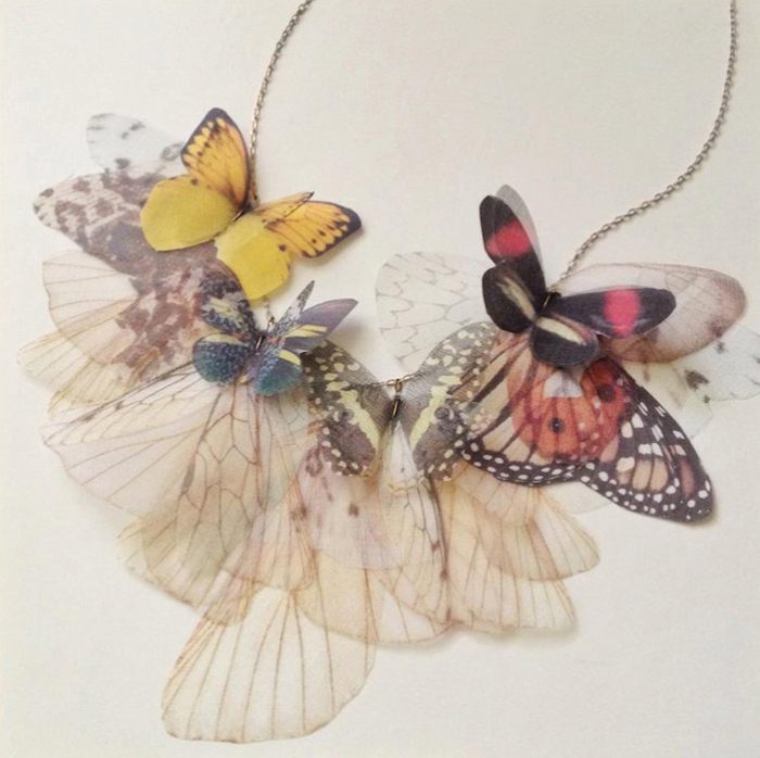 Каждая деталь имитирует крылья настоящих бабочек.