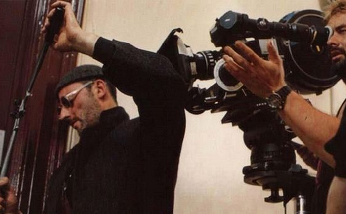Жан Рено в образе киллера Леона.