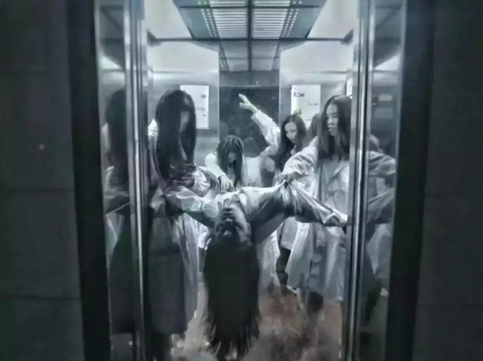 Экзорцизм в лифте. 