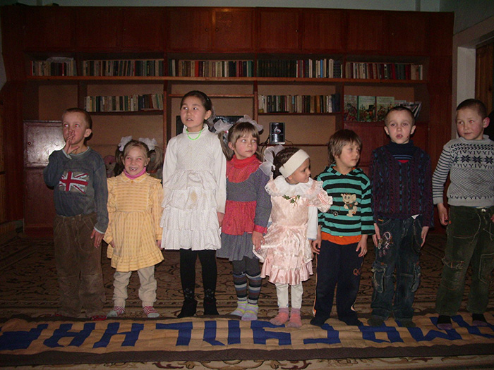Дети из приюта в Киргизии.