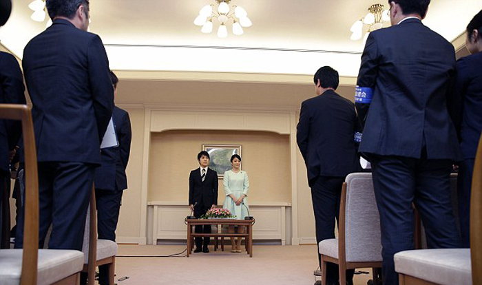 Принцесса Мако официально объявила о своей помолвке с Кеи Комуро.