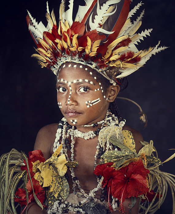 Девочка из племени Туфи в Новой Гвинее.