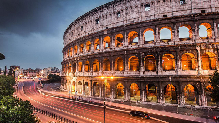 Количество туристов в Риме превысило все мыслимые уровни.