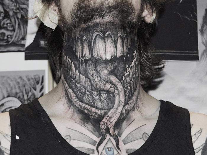 Мрачные татуировки от венгерского тату-мастера Роберта Борбаса.