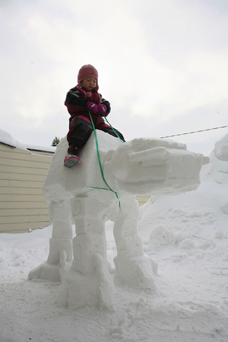 Укрощение снежного робота.
