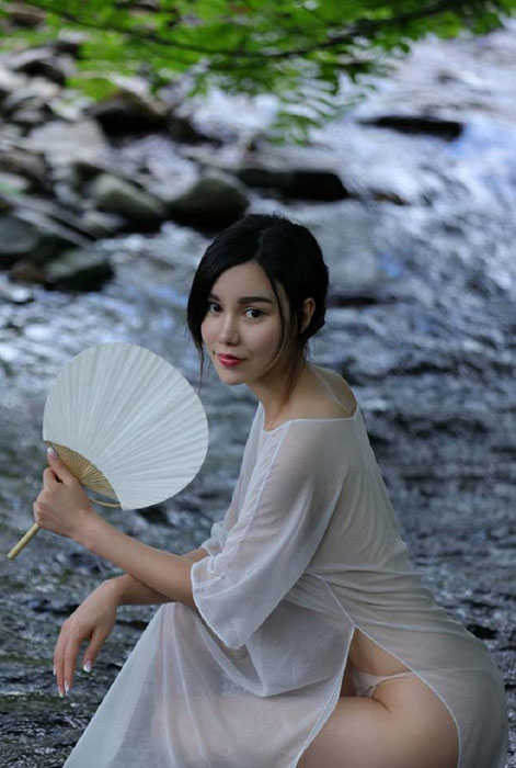 Yu Siqi - модель из Китая.
