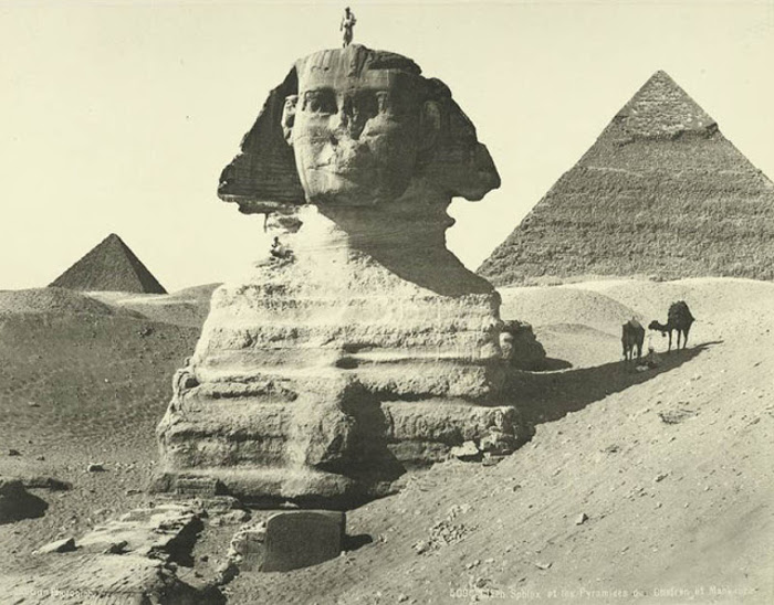 Сфинкс и пирамиды Хафры и Менкаура.