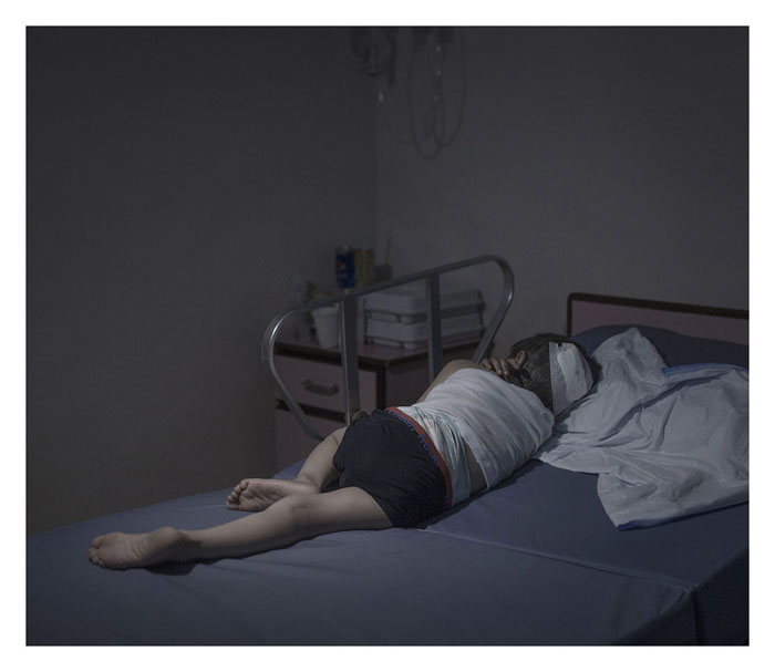 Мойад, 5 лет. Спит в госпитале Аммана, Иордания.