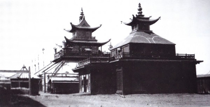 Жёлтый дворец Богдо-Хана, разрушенный в 1930 годах.