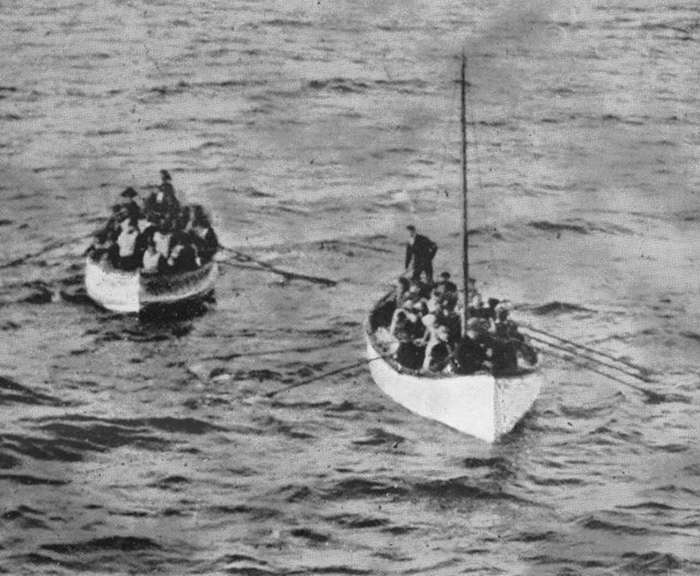 Шлюпки с пассажирами «Титаника».