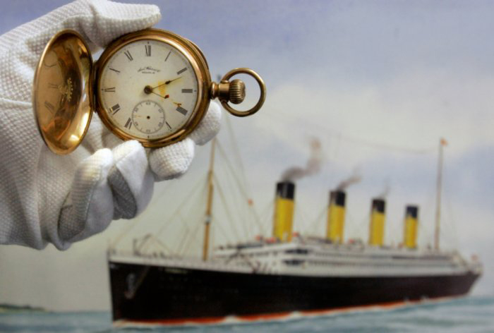 Поминутно расписано всё, что касается «Титаника», о героизме экипажа «Карпатии» упоминают редко.