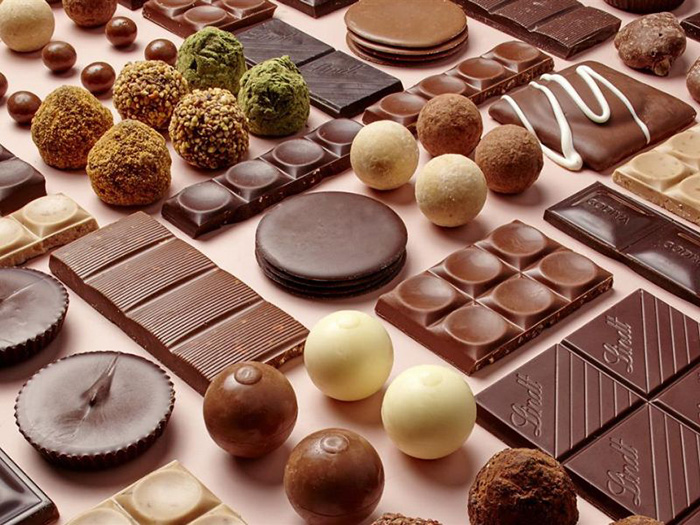 Сейчас общедоступны разнообразные шоколадные лакомства.