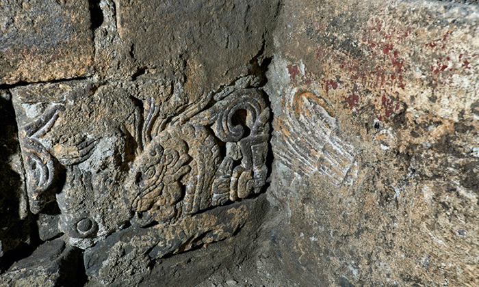 Кроме всего прочего археологи обнаружили две статуи ацтекских богов.