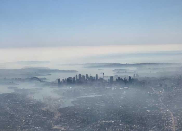 Сидней покрыл густой смог.