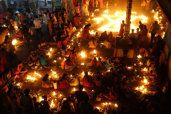 Наиболее известен Дивали, как фестиваль огней.