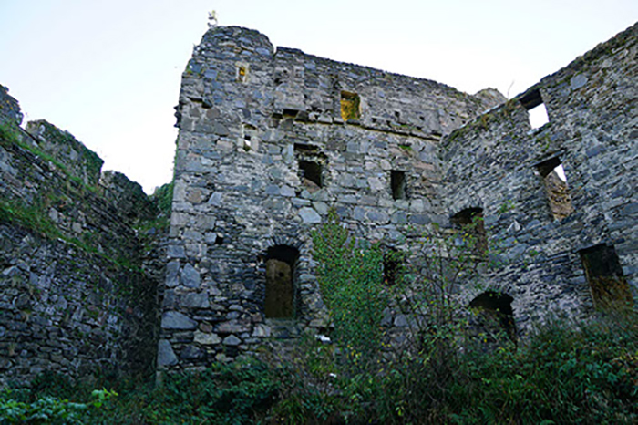 Башенный дом был пристроен почти через сто лет после основания замка. 