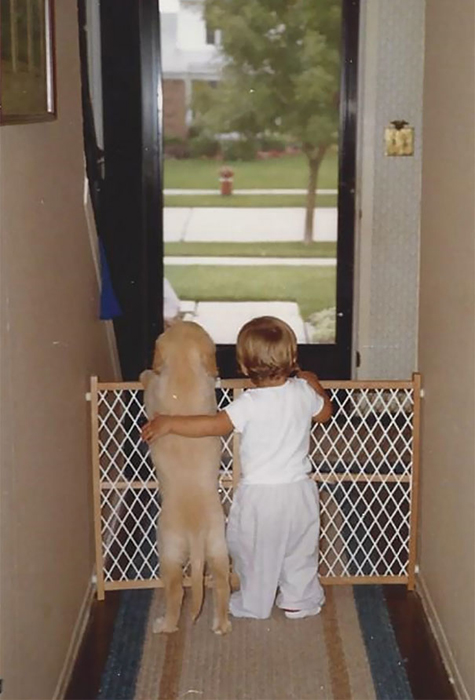 Мальчик и его щенок, около 1988 г.