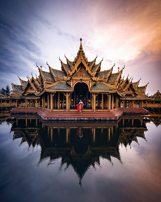 Тайский храм в абсолюте красоты и симметрии.