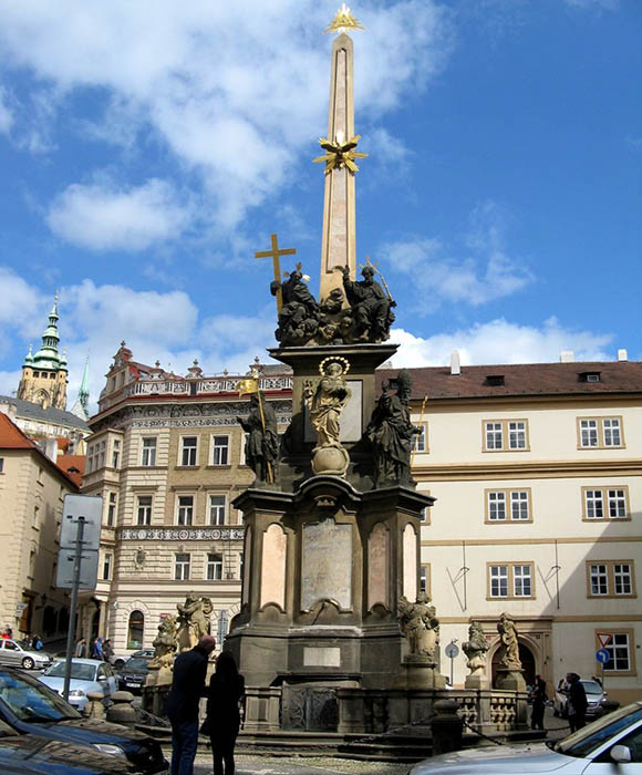 Чумная колонна в Праге.