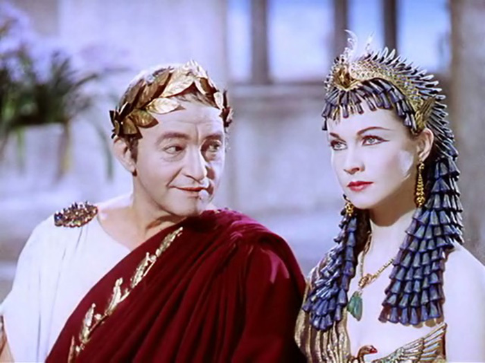 Цезарь и Клеопатра, кадр из одноимённого фильма.