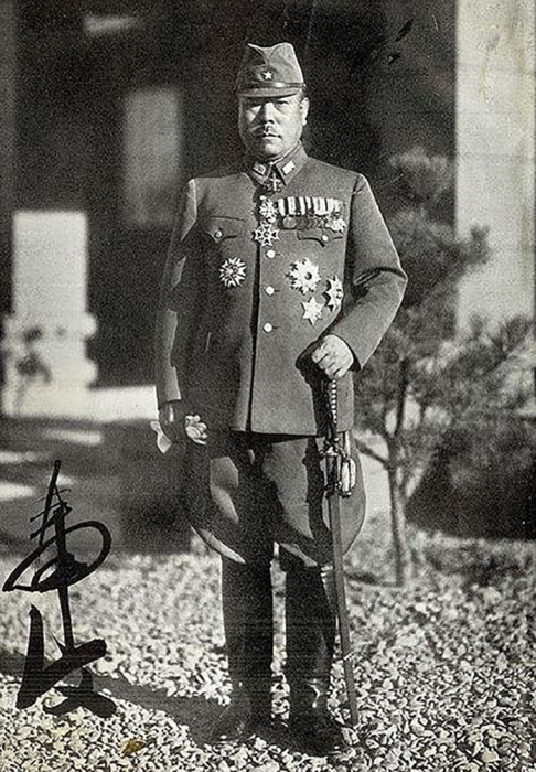 Генерал Ямасита Томоюки.