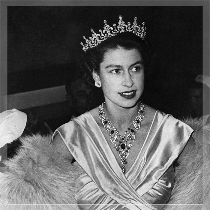 Молодая королева Елизавета II.
