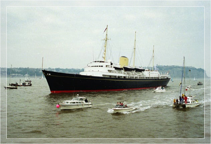 Королевская яхта «Британия».