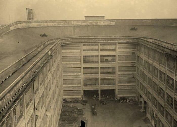 У Fiat был испытательный трек на крыше завода в 1929 году.