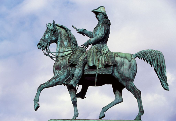 Памятник Жану-Батисту Бернадоту в Швеции.