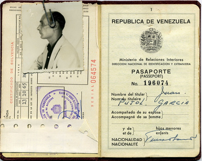 Венесуэльский паспорт агента Гарбо.
